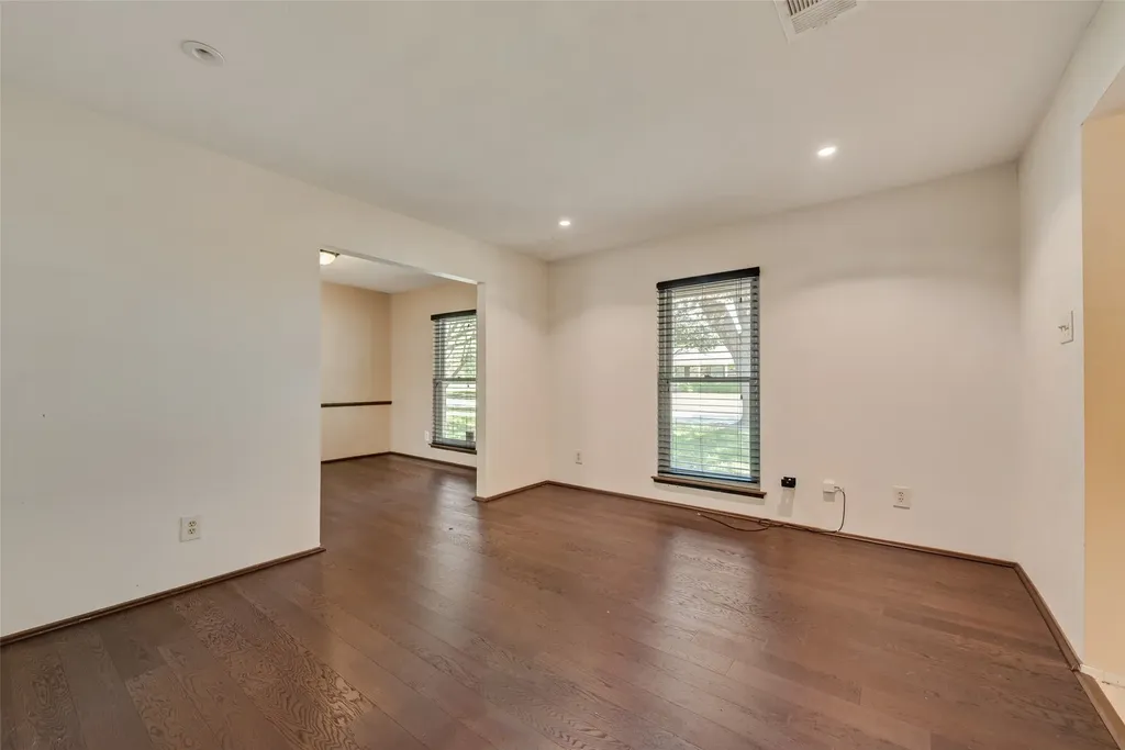 8515 Baumgarten Drive Dallas TX 75228
