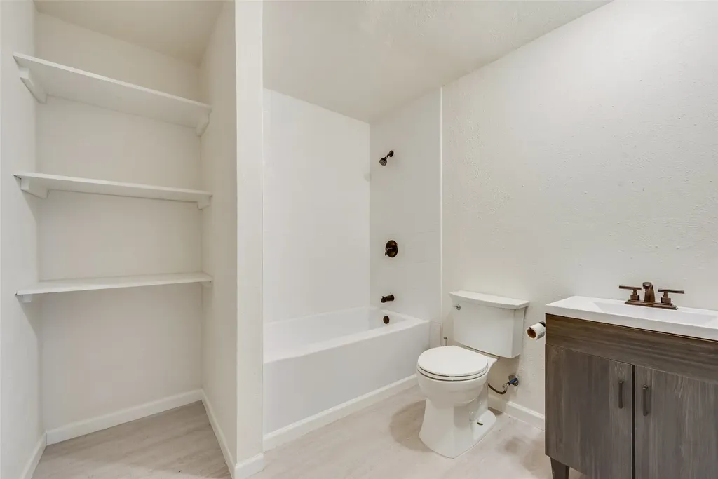 8515 Baumgarten Drive Dallas TX 75228