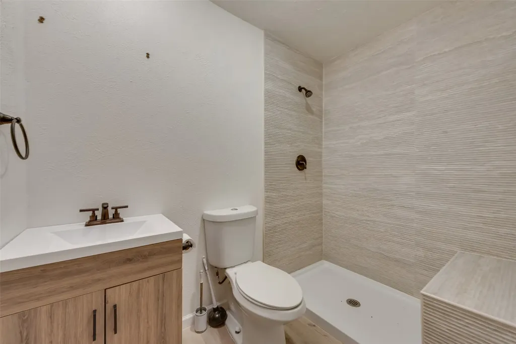 8515 Baumgarten Drive Dallas TX 75228