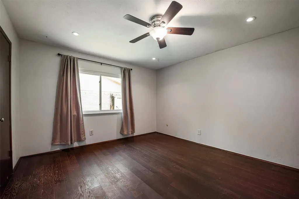 8515 Baumgarten Drive Dallas TX 75228