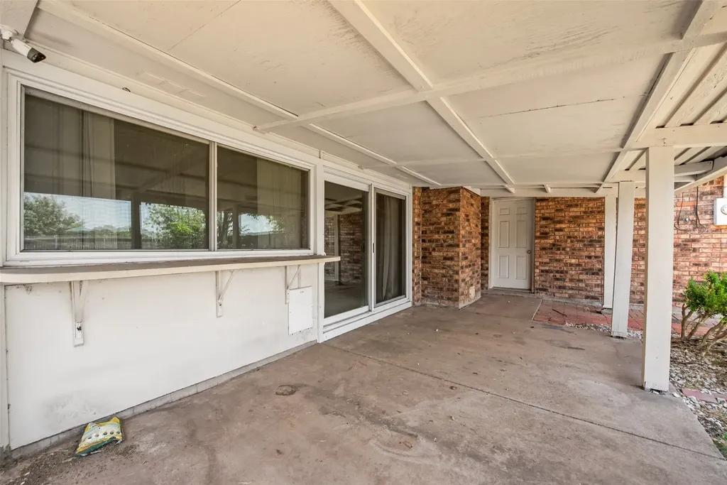 8515 Baumgarten Drive Dallas TX 75228