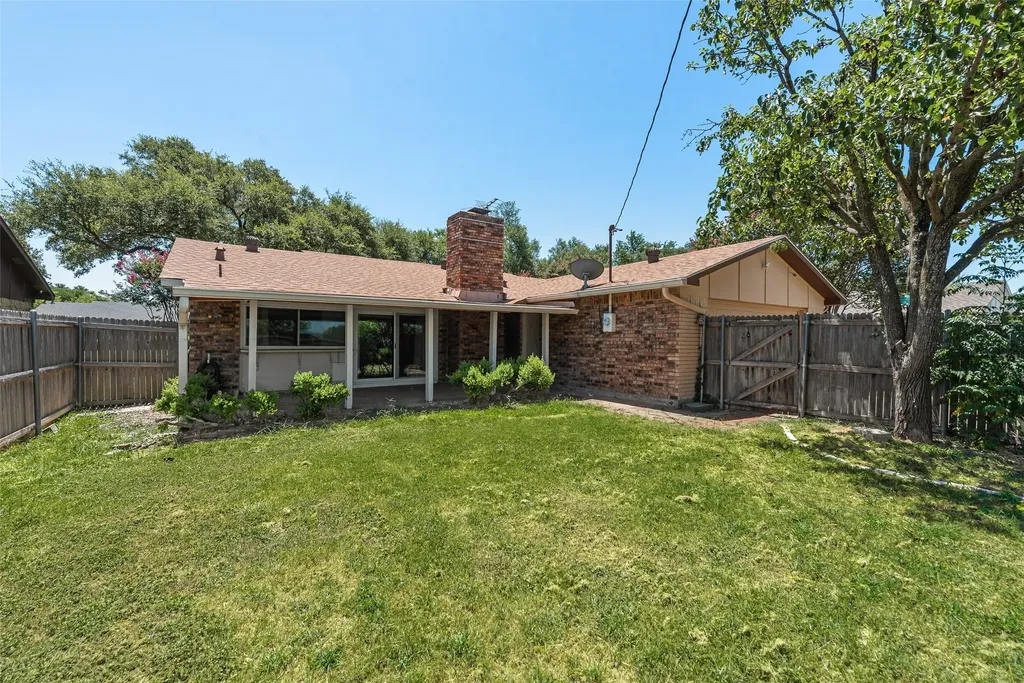 8515 Baumgarten Drive Dallas TX 75228
