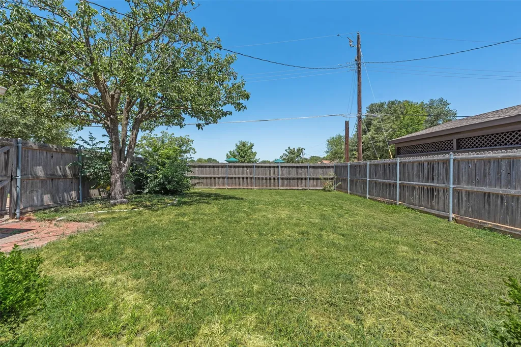 8515 Baumgarten Drive Dallas TX 75228