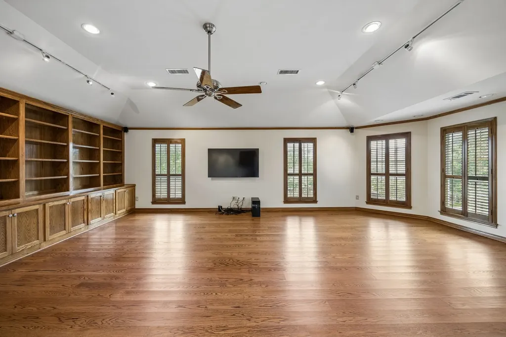 9624 Greensprint Drive Dallas TX 75238