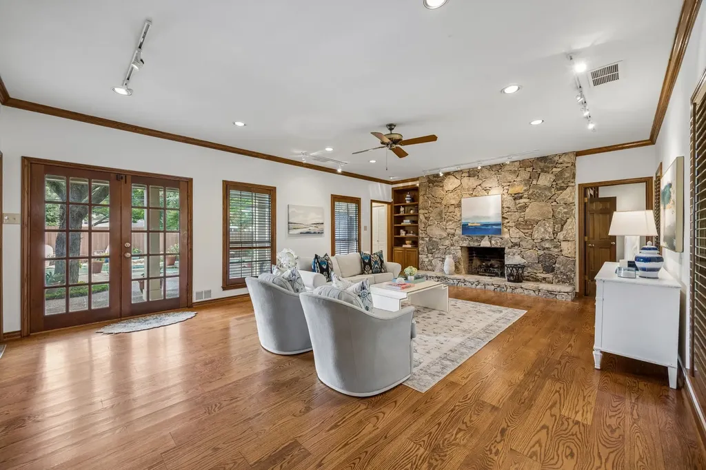 9624 Greensprint Drive Dallas TX 75238