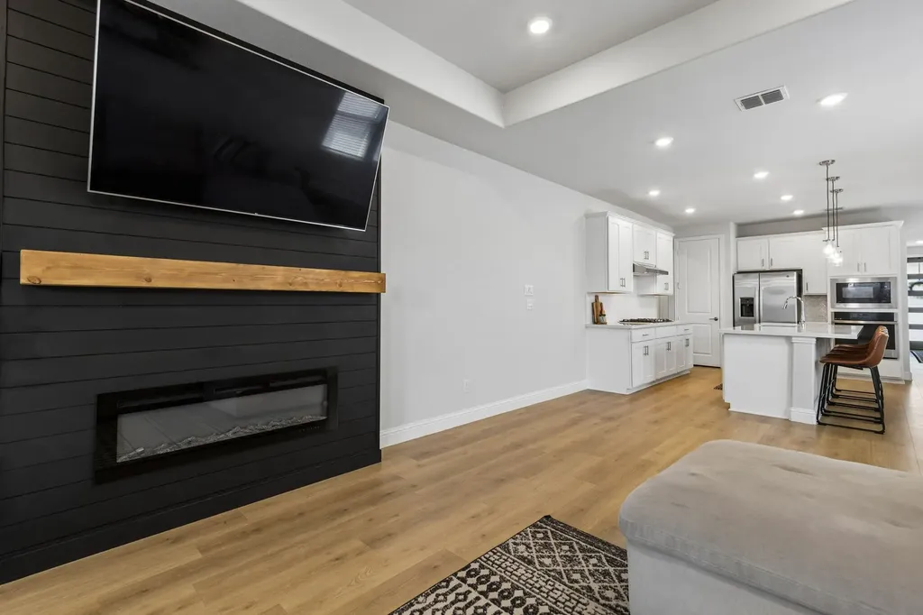 422 Holly Road Little Elm TX 75068