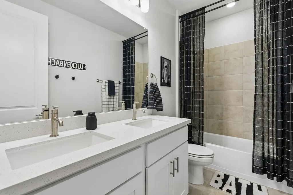 422 Holly Road Little Elm TX 75068