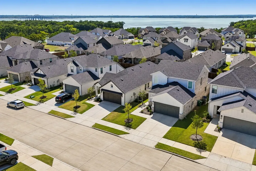 422 Holly Road Little Elm TX 75068