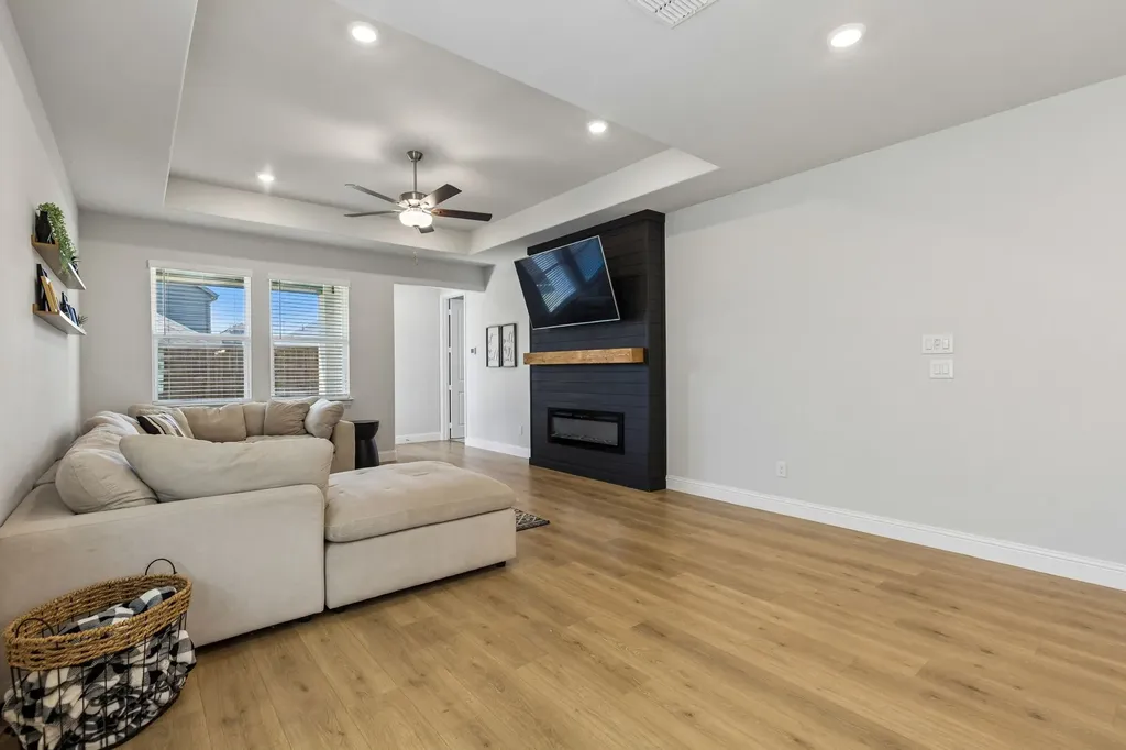 422 Holly Road Little Elm TX 75068