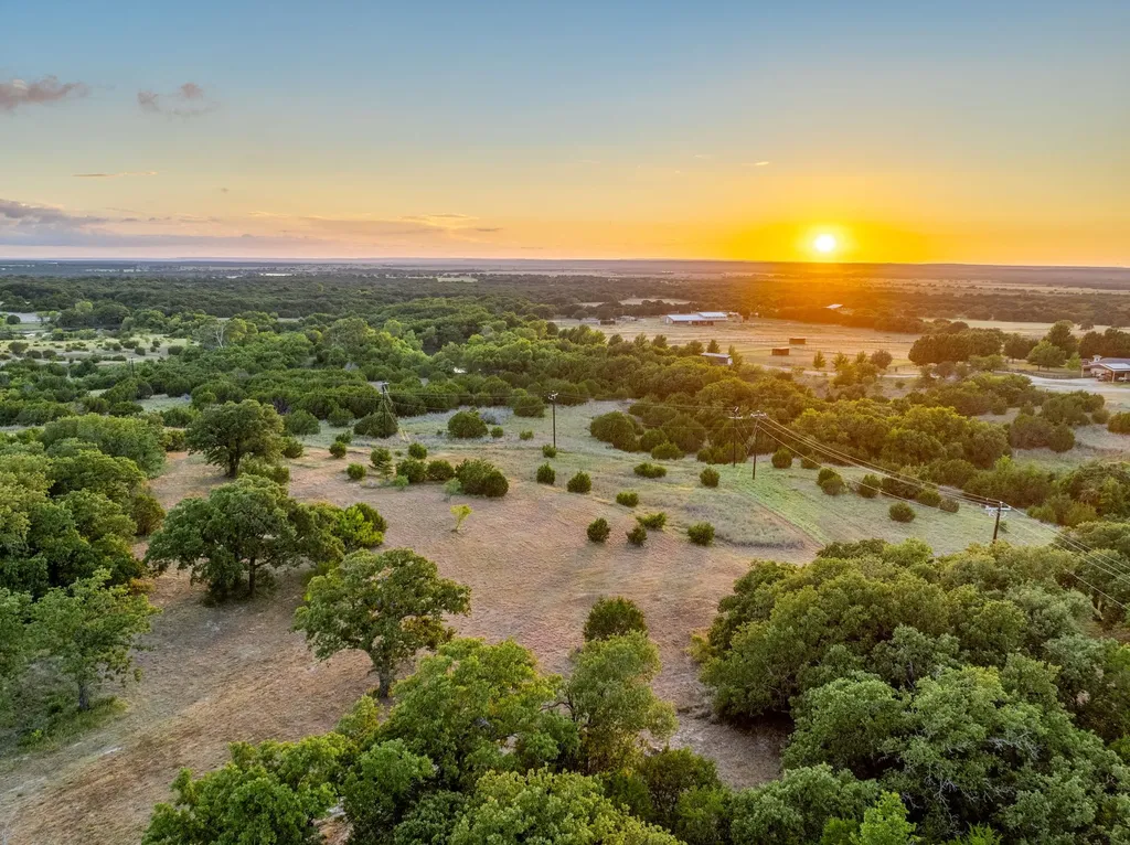 1030 Mustang Ridge Perrin TX 76486