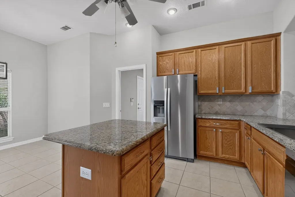 9704 Grandview Drive Denton TX 76207