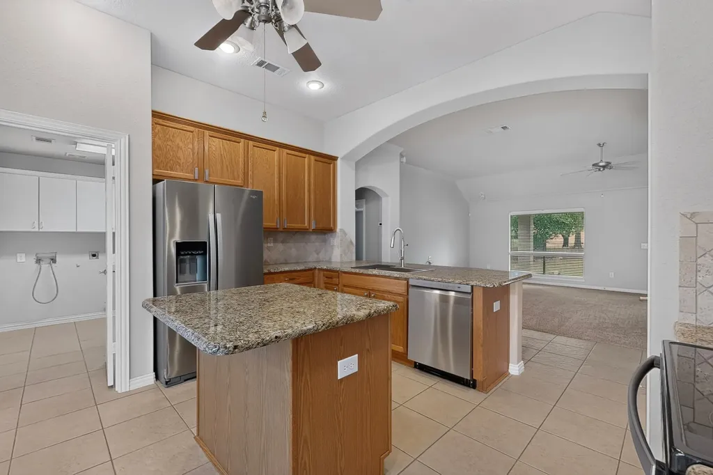 9704 Grandview Drive Denton TX 76207