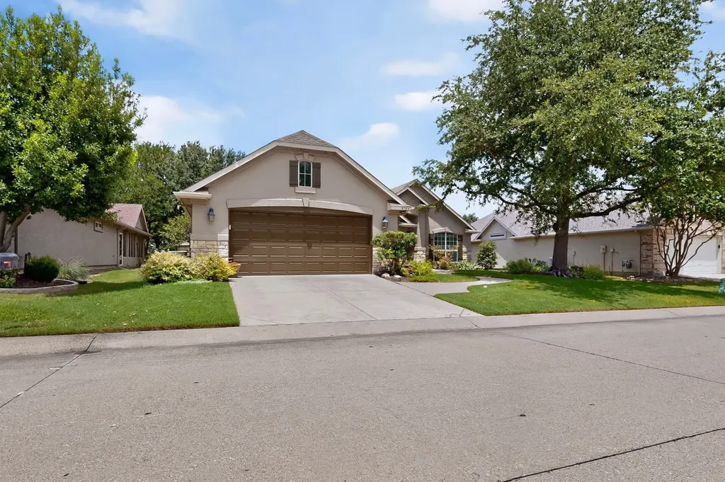 9704 Grandview Drive Denton TX 76207