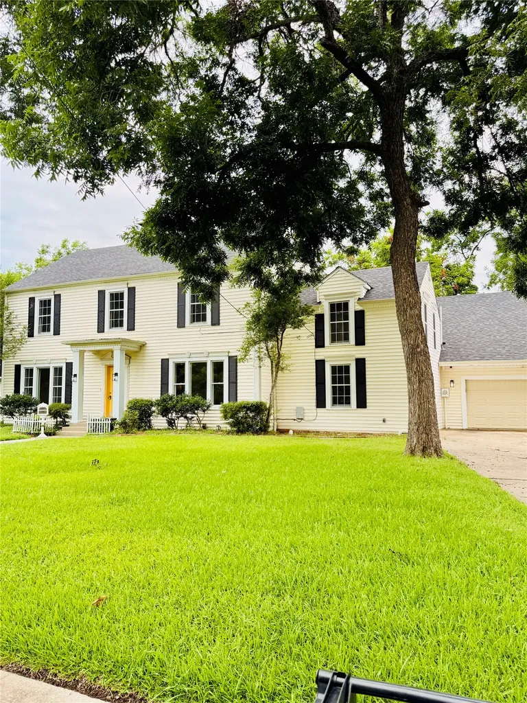 2025 Walworth Street Greenville TX 75401