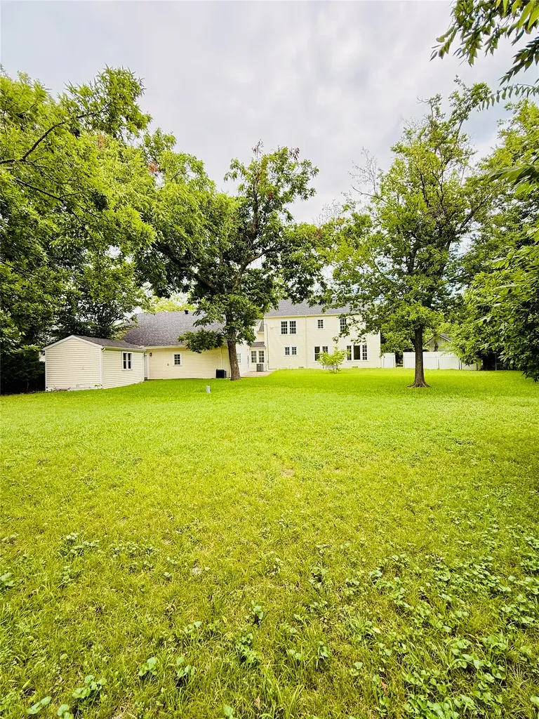 2025 Walworth Street Greenville TX 75401