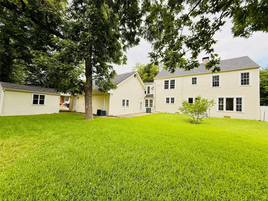 2025 Walworth Street Greenville TX 75401