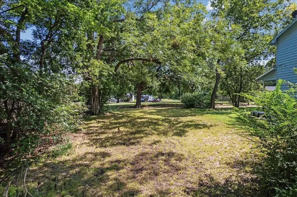511 E Wilson Avenue Sherman TX 75090