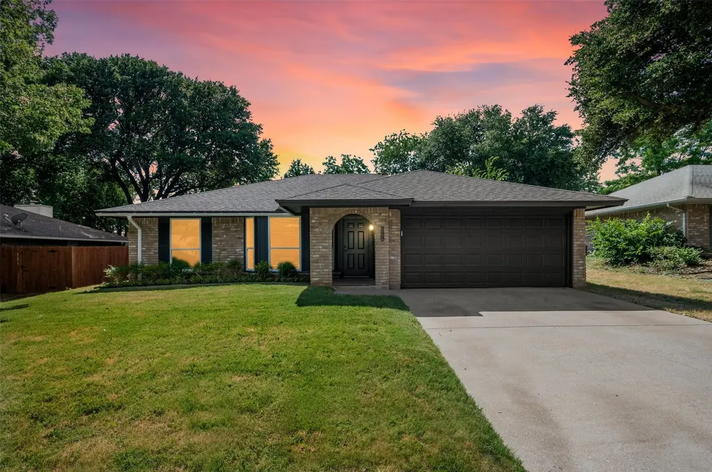 2407 Cranberry Lane Euless TX 76039