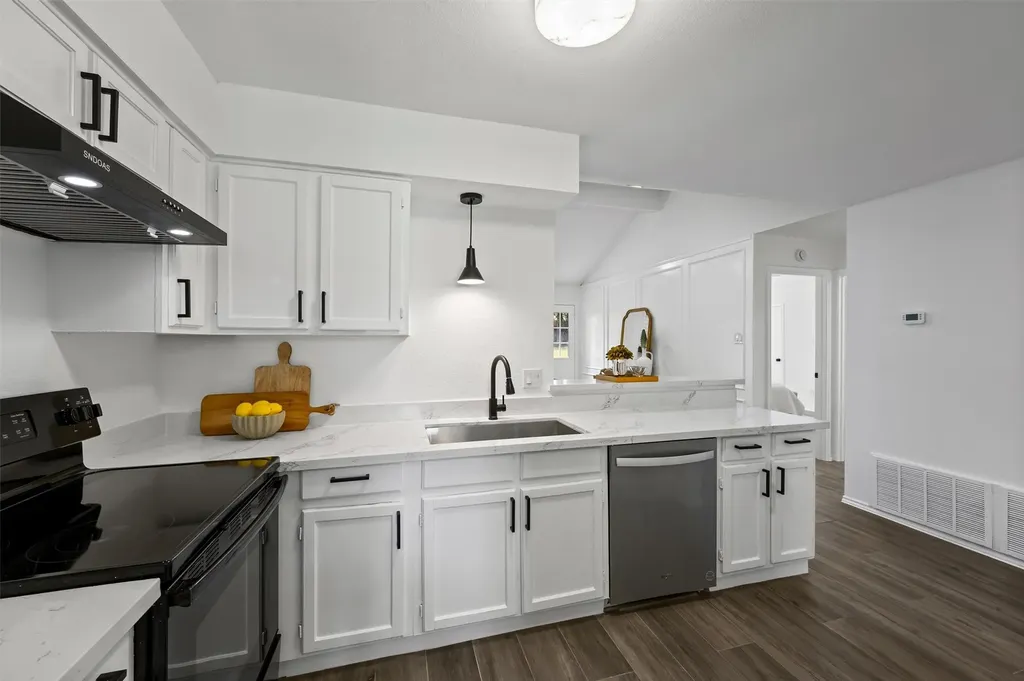 2407 Cranberry Lane Euless TX 76039