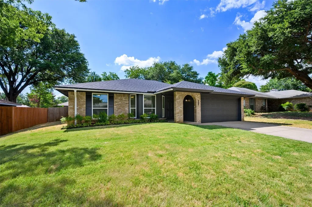 2407 Cranberry Lane Euless TX 76039