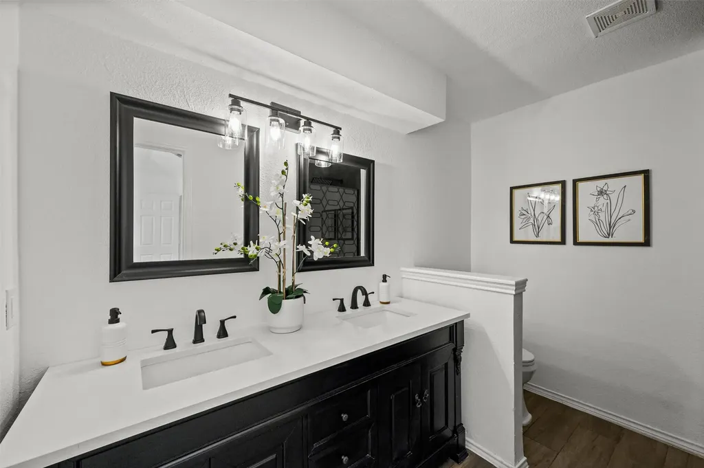 2407 Cranberry Lane Euless TX 76039