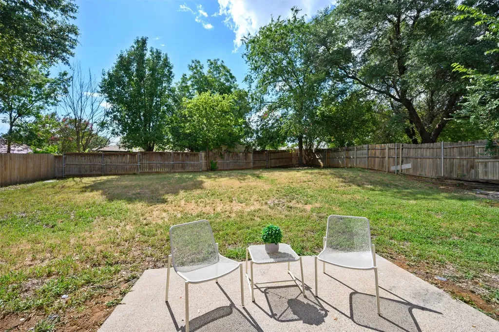 2407 Cranberry Lane Euless TX 76039