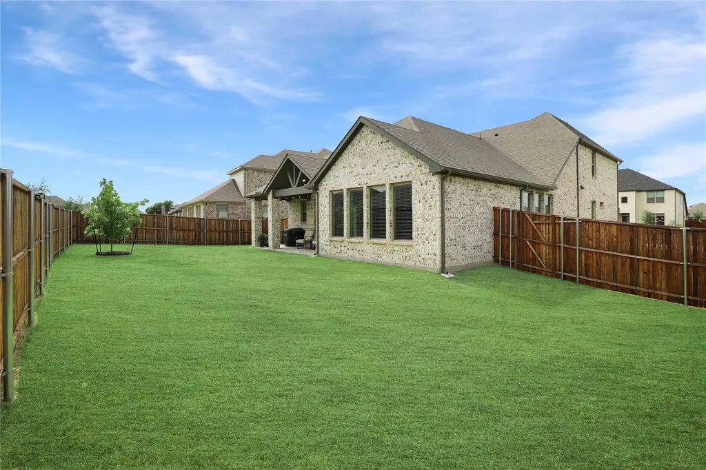 919 Edgehurst Drive Princeton TX 75071