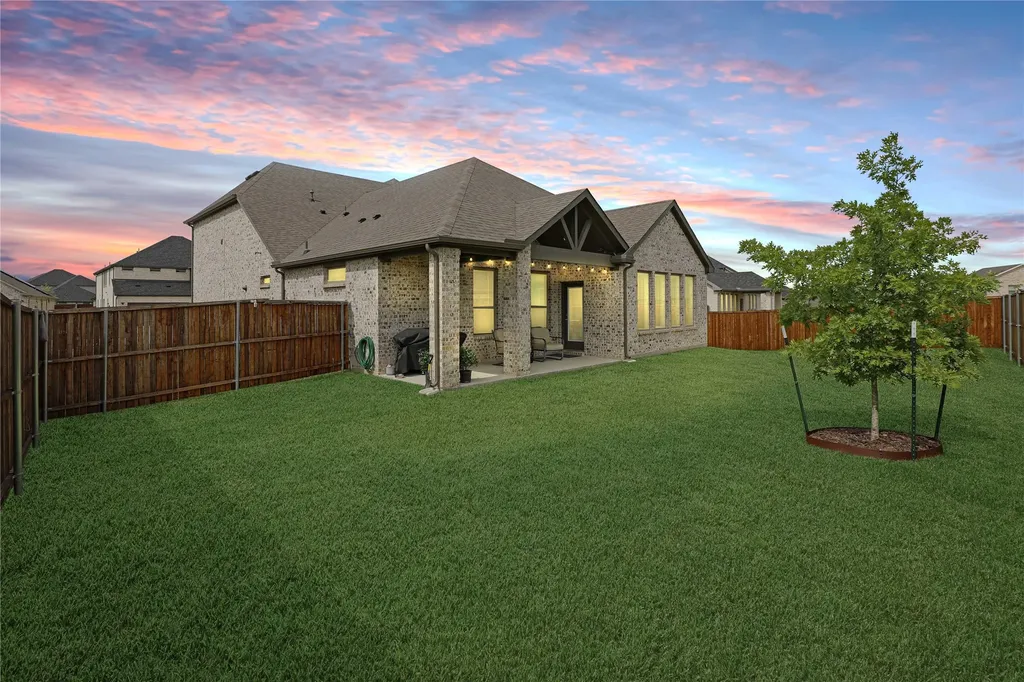 919 Edgehurst Drive Princeton TX 75071