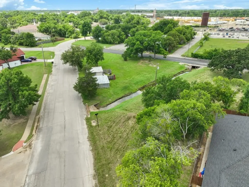 602 Trinity Street Cleburne TX 76031