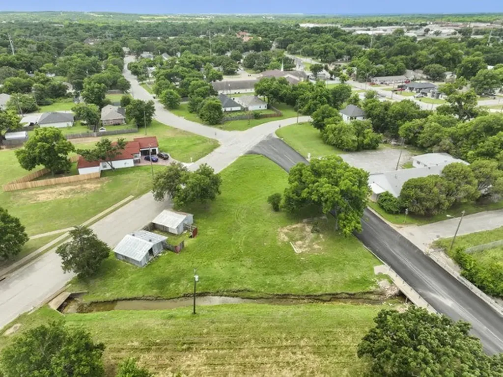 602 Trinity Street Cleburne TX 76031