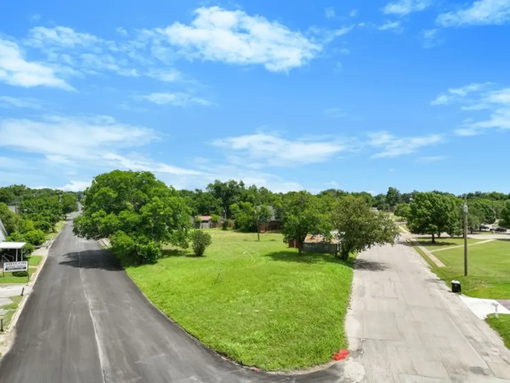 602 Trinity Street Cleburne TX 76031