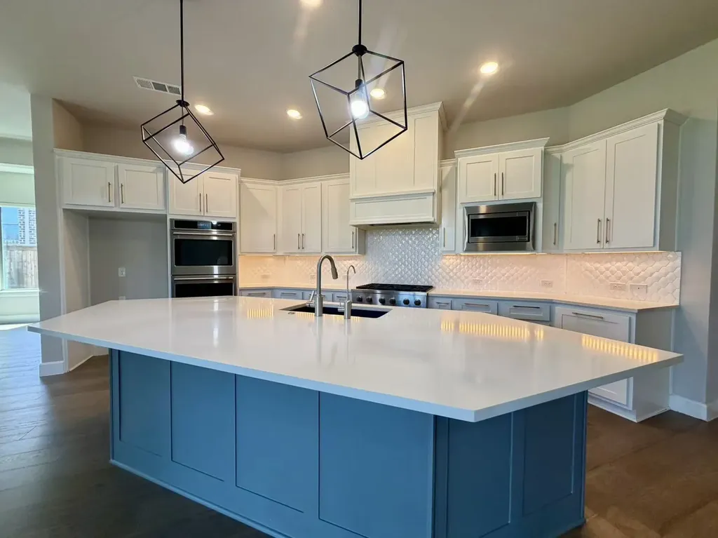 2912 Deerhurst Drive Highland Village TX 75077