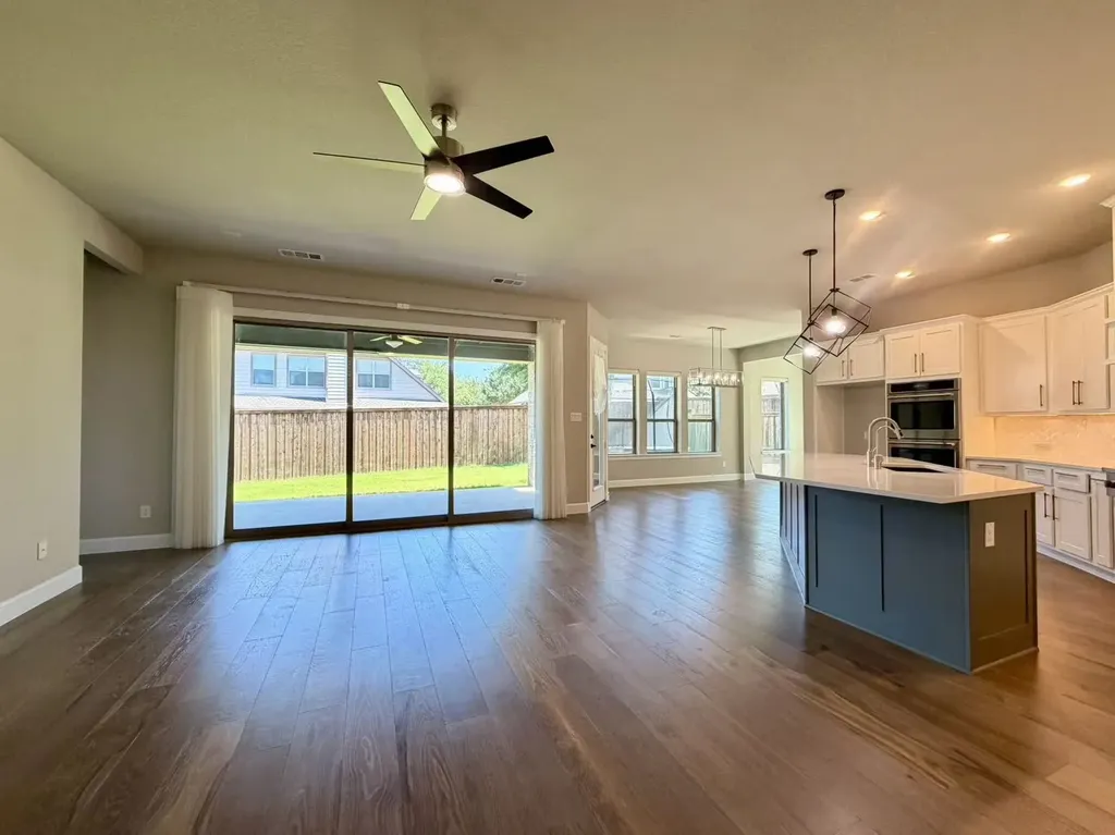 2912 Deerhurst Drive Highland Village TX 75077