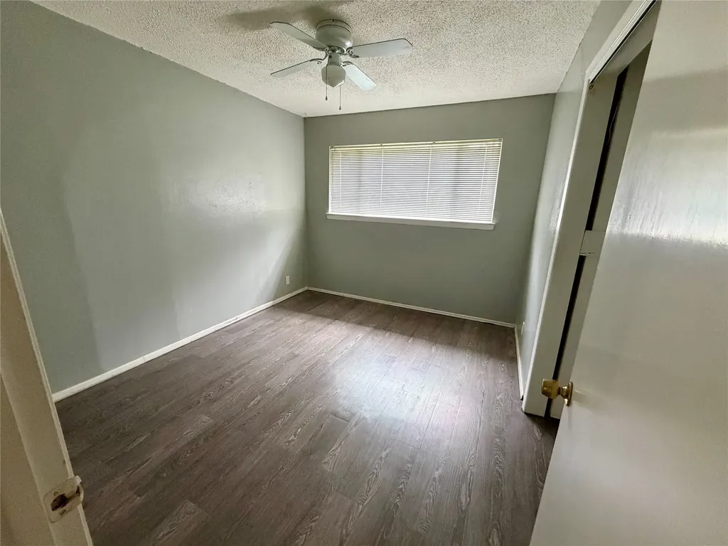 2411 Woodlawn Drive Ennis TX 75119