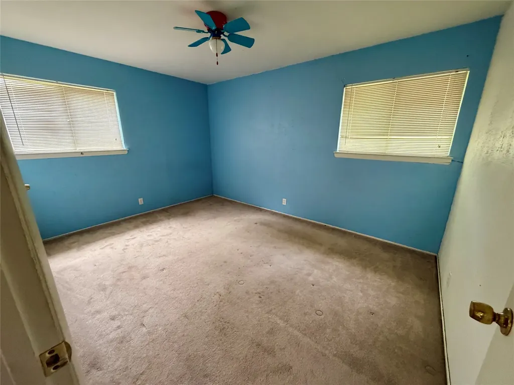 2411 Woodlawn Drive Ennis TX 75119