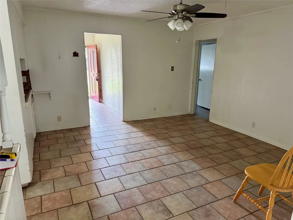2411 Woodlawn Drive Ennis TX 75119