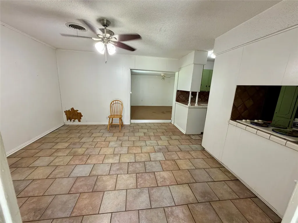 2411 Woodlawn Drive Ennis TX 75119