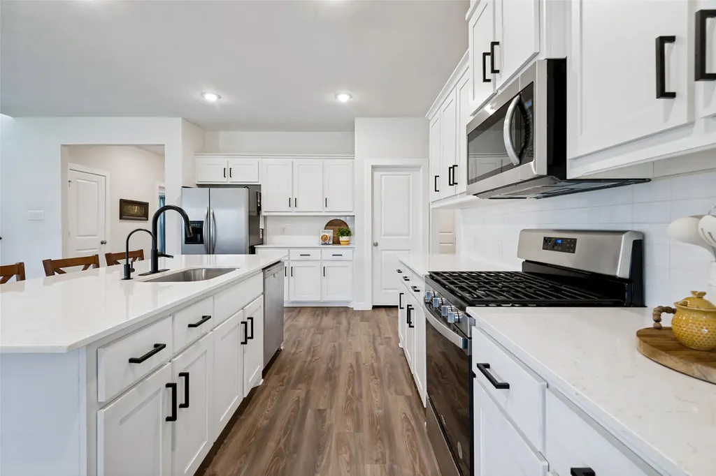 660 Cari Lane Forney TX 75126