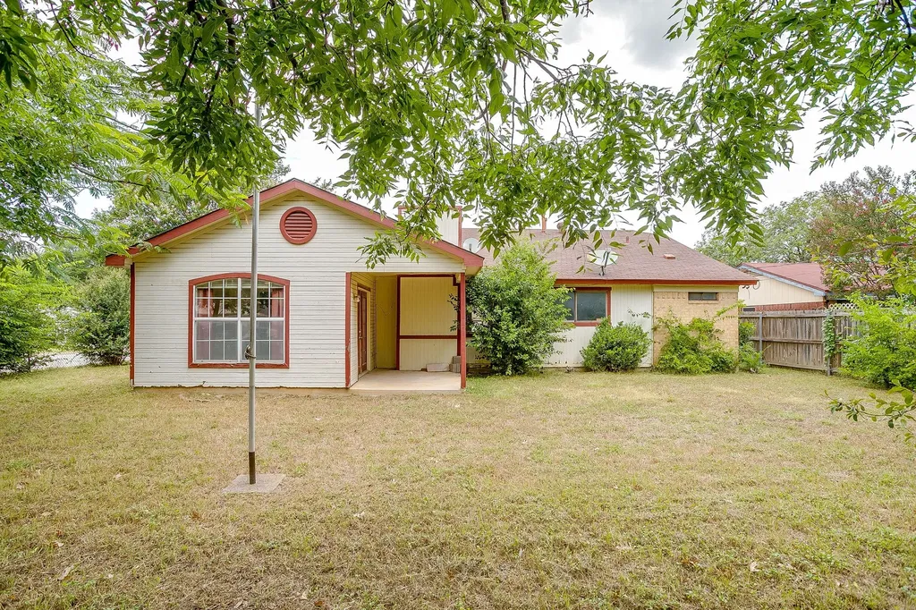 5745 Springtide Drive Fort Worth TX 76135