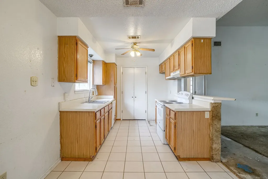 5745 Springtide Drive Fort Worth TX 76135
