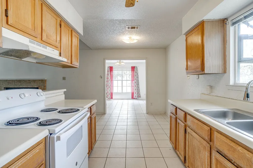 5745 Springtide Drive Fort Worth TX 76135