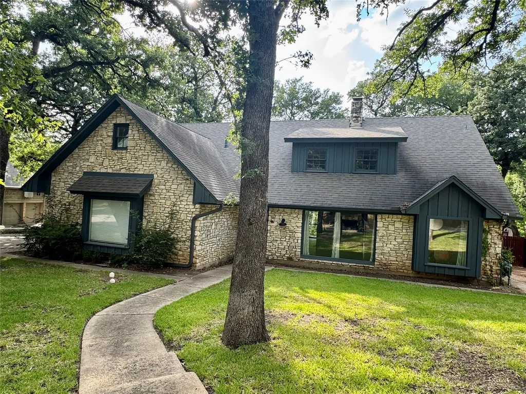 211 Mill Creek Drive Arlington TX 76010