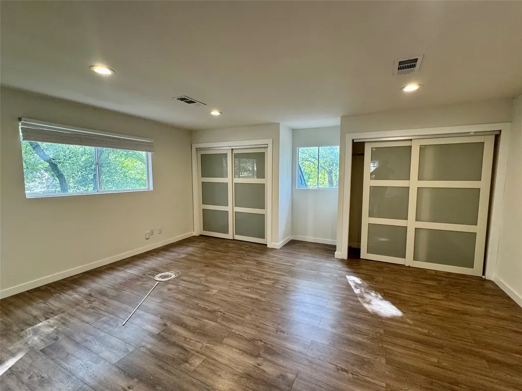 211 Mill Creek Drive Arlington TX 76010