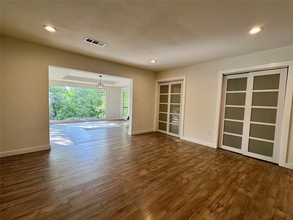 211 Mill Creek Drive Arlington TX 76010