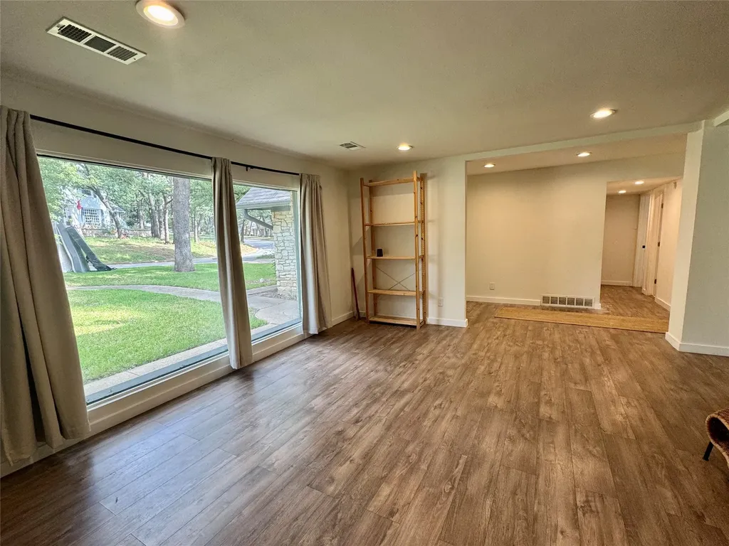 211 Mill Creek Drive Arlington TX 76010