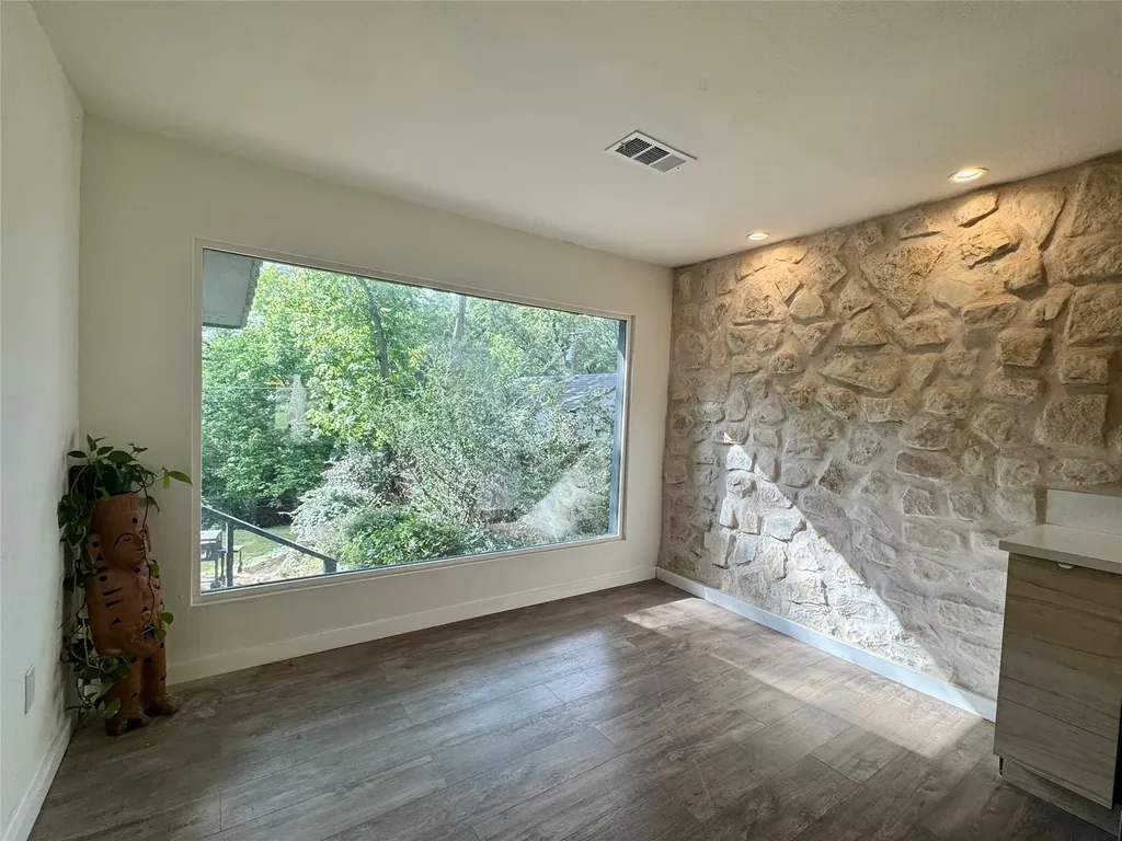 211 Mill Creek Drive Arlington TX 76010