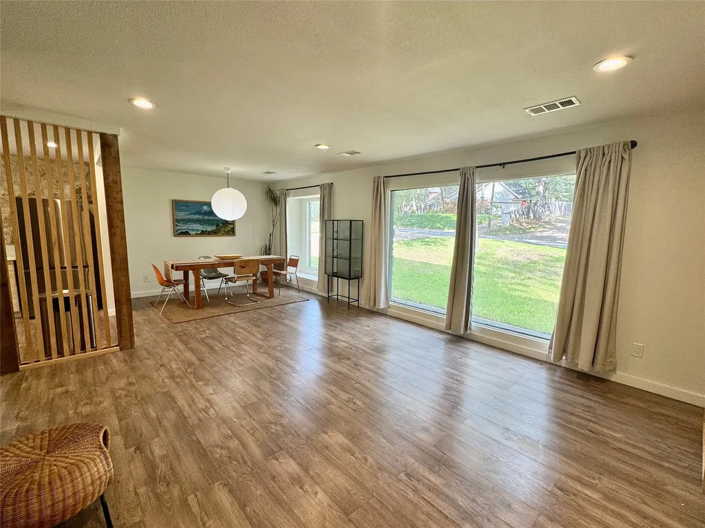 211 Mill Creek Drive Arlington TX 76010