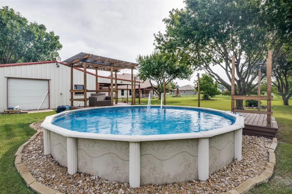 6630 Meadow Ridge Circle Nevada TX 75173