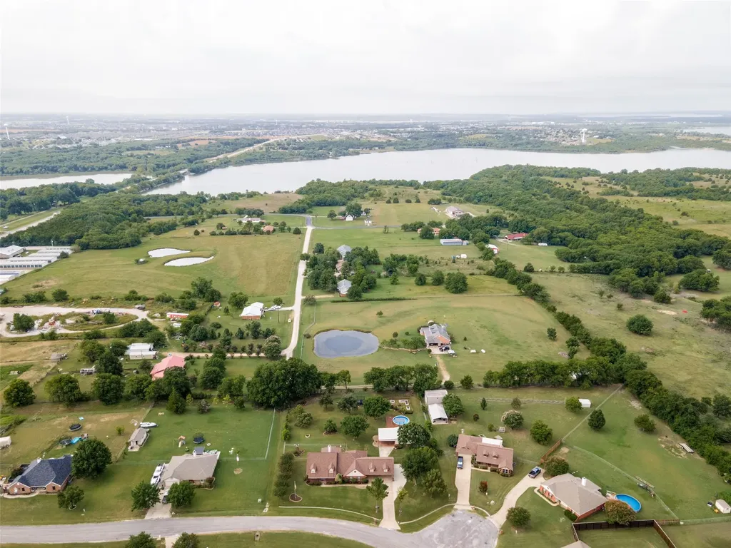 6630 Meadow Ridge Circle Nevada TX 75173