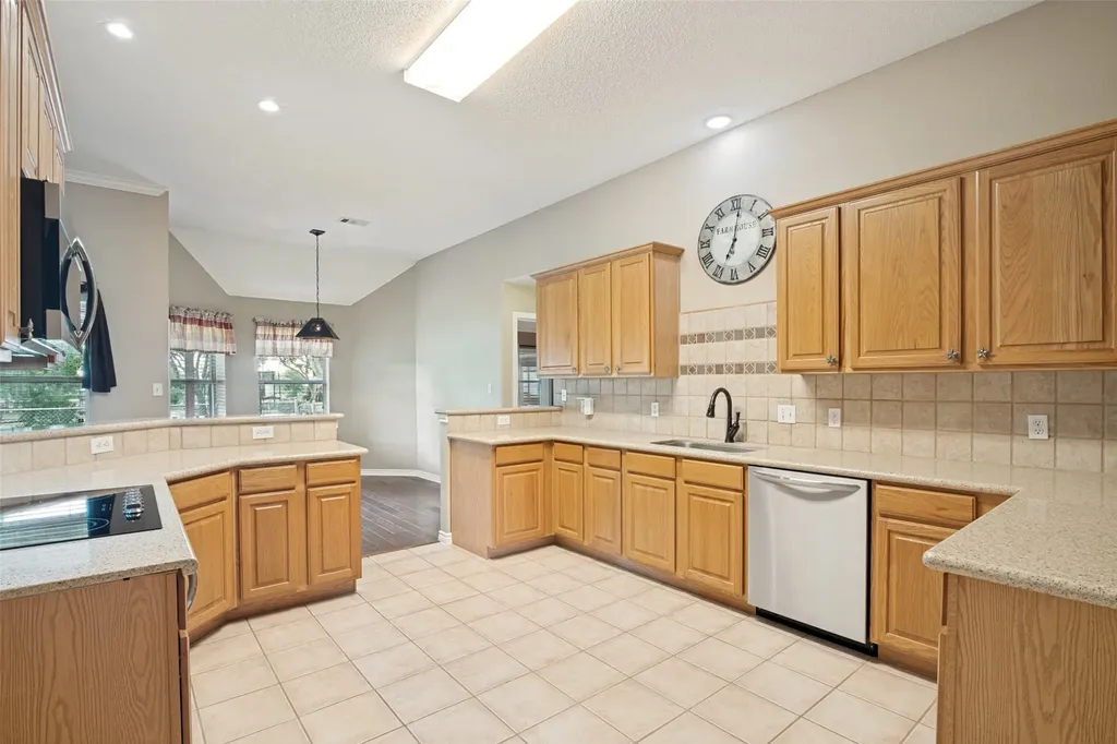 6630 Meadow Ridge Circle Nevada TX 75173
